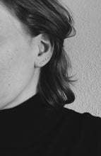Load image into Gallery viewer, Zig Zag Ear Climber